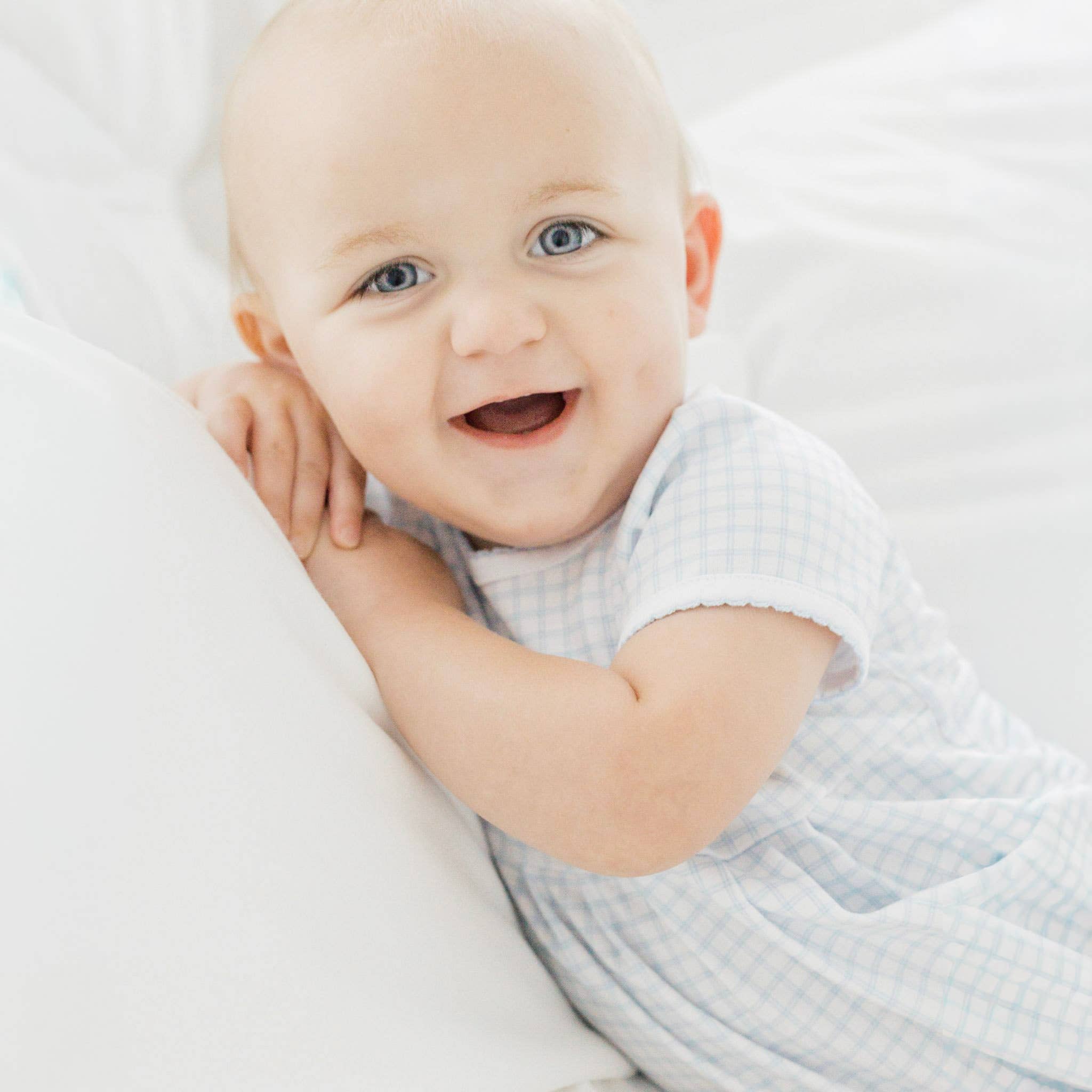 Peek-A-Boo Wishes Bubble - Light Blue